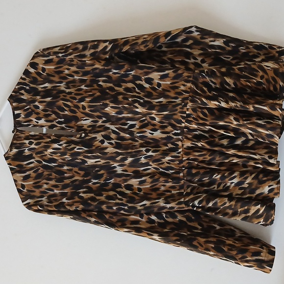 Kim kardashian leopard print peplum blouse | Size: Large - Picture 5 of 12